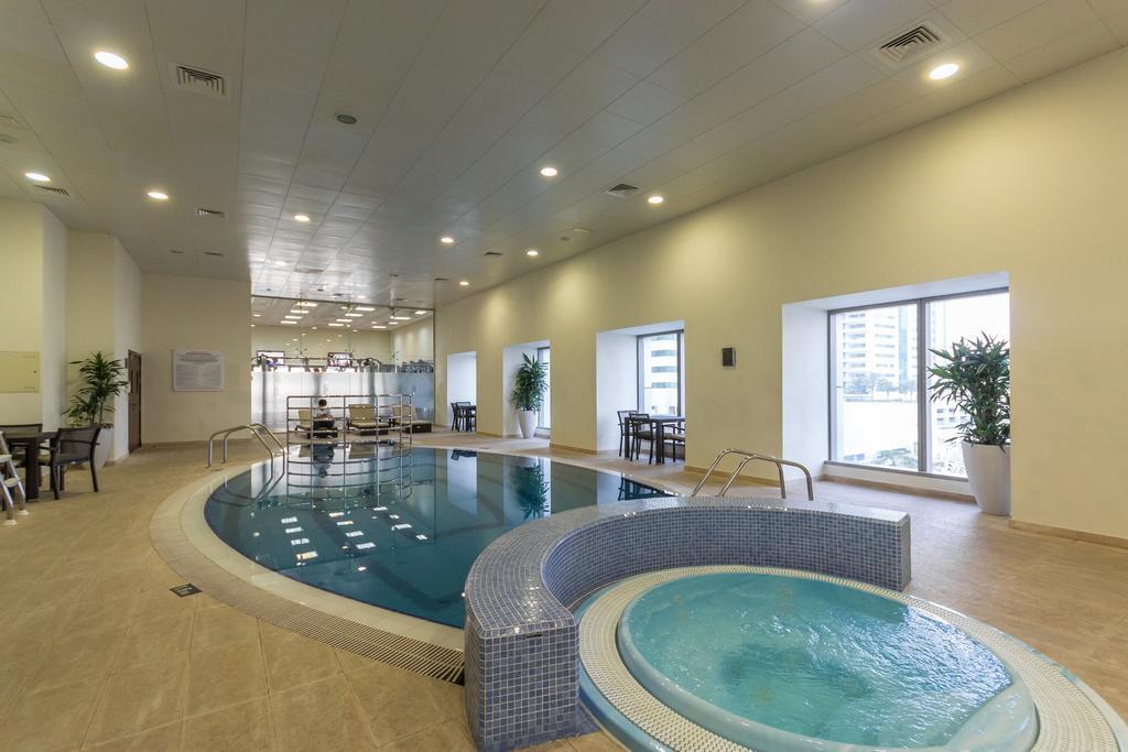 Yanjoon Holiday Homes - Princess Tower Apartments ดูไบ ภายนอก รูปภาพ