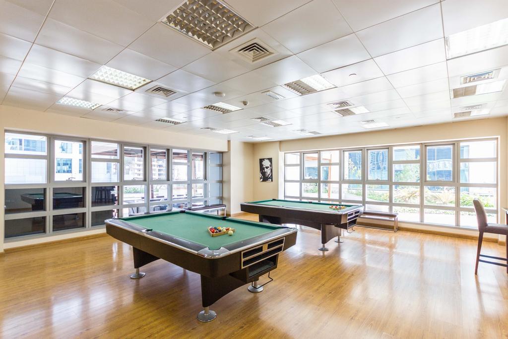 Yanjoon Holiday Homes - Princess Tower Apartments ดูไบ ภายนอก รูปภาพ