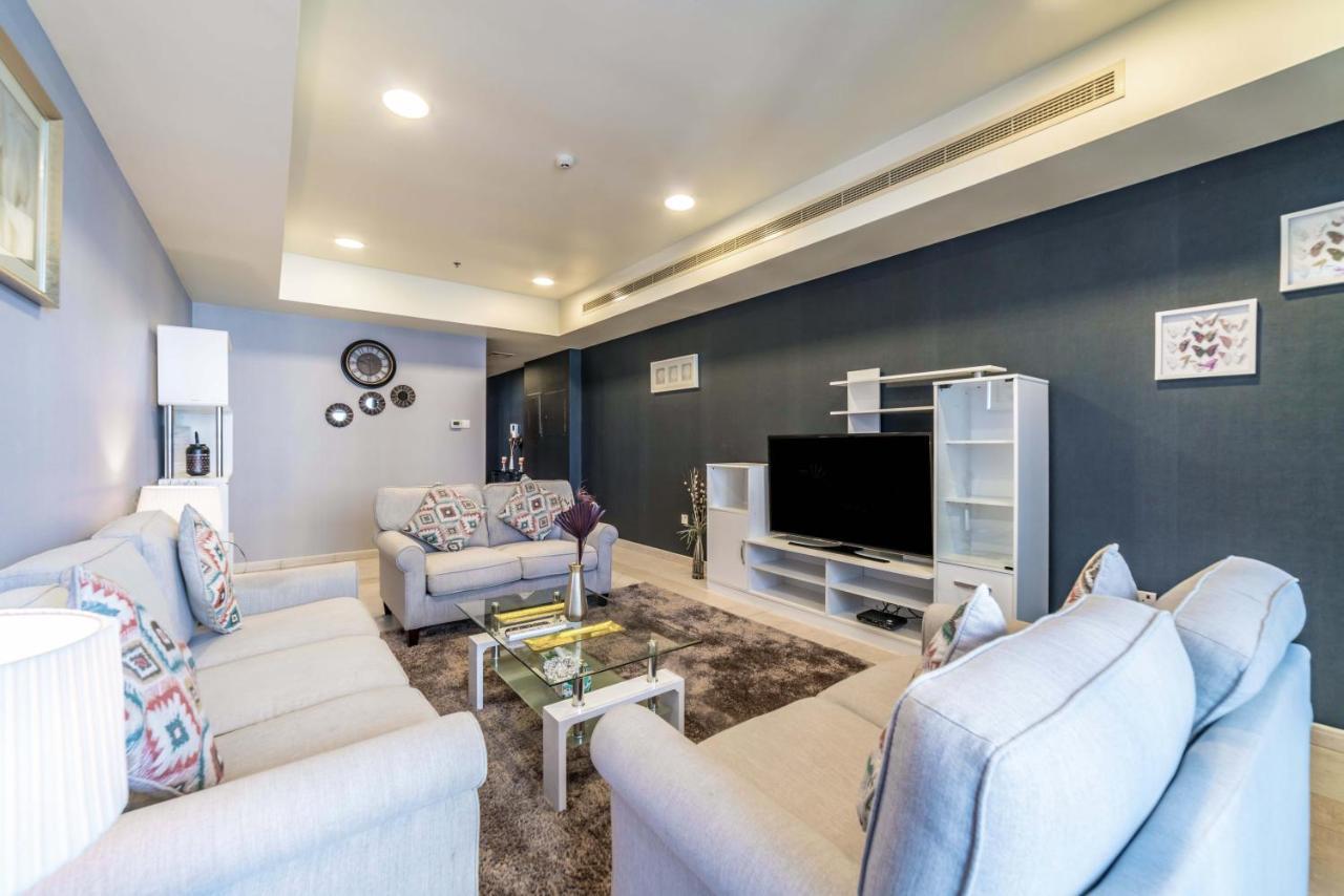 Yanjoon Holiday Homes - Princess Tower Apartments ดูไบ ภายนอก รูปภาพ