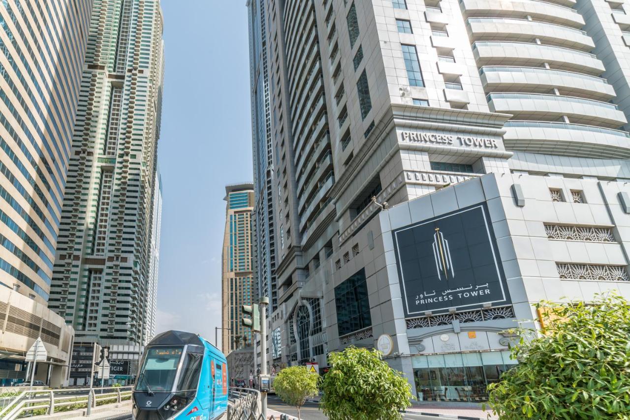 Yanjoon Holiday Homes - Princess Tower Apartments ดูไบ ภายนอก รูปภาพ